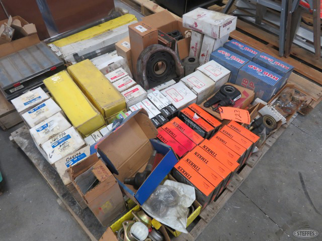 Pallet of parts for Wilson an XL trailers